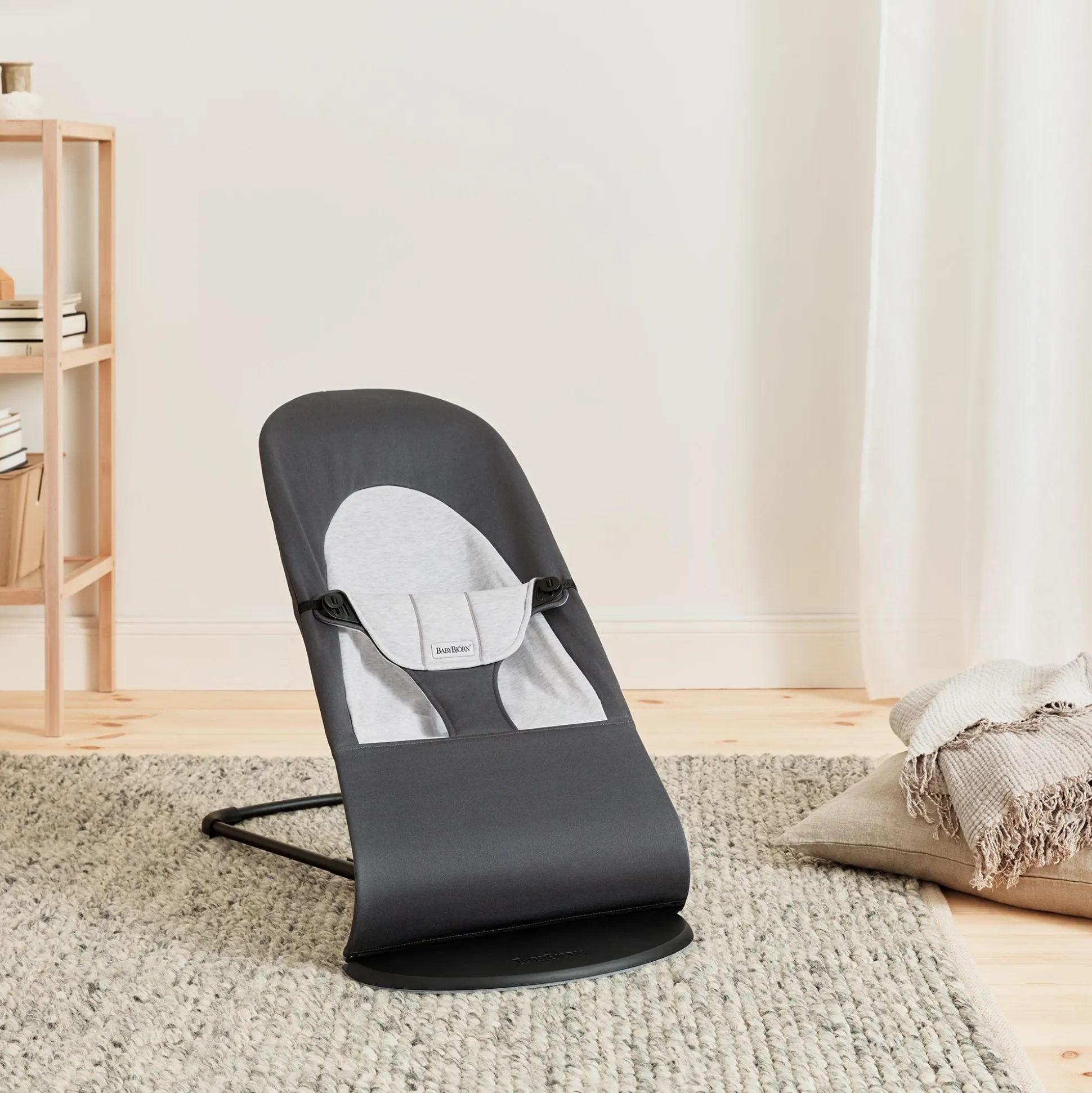 Babywippe Balance Soft Dark Grey