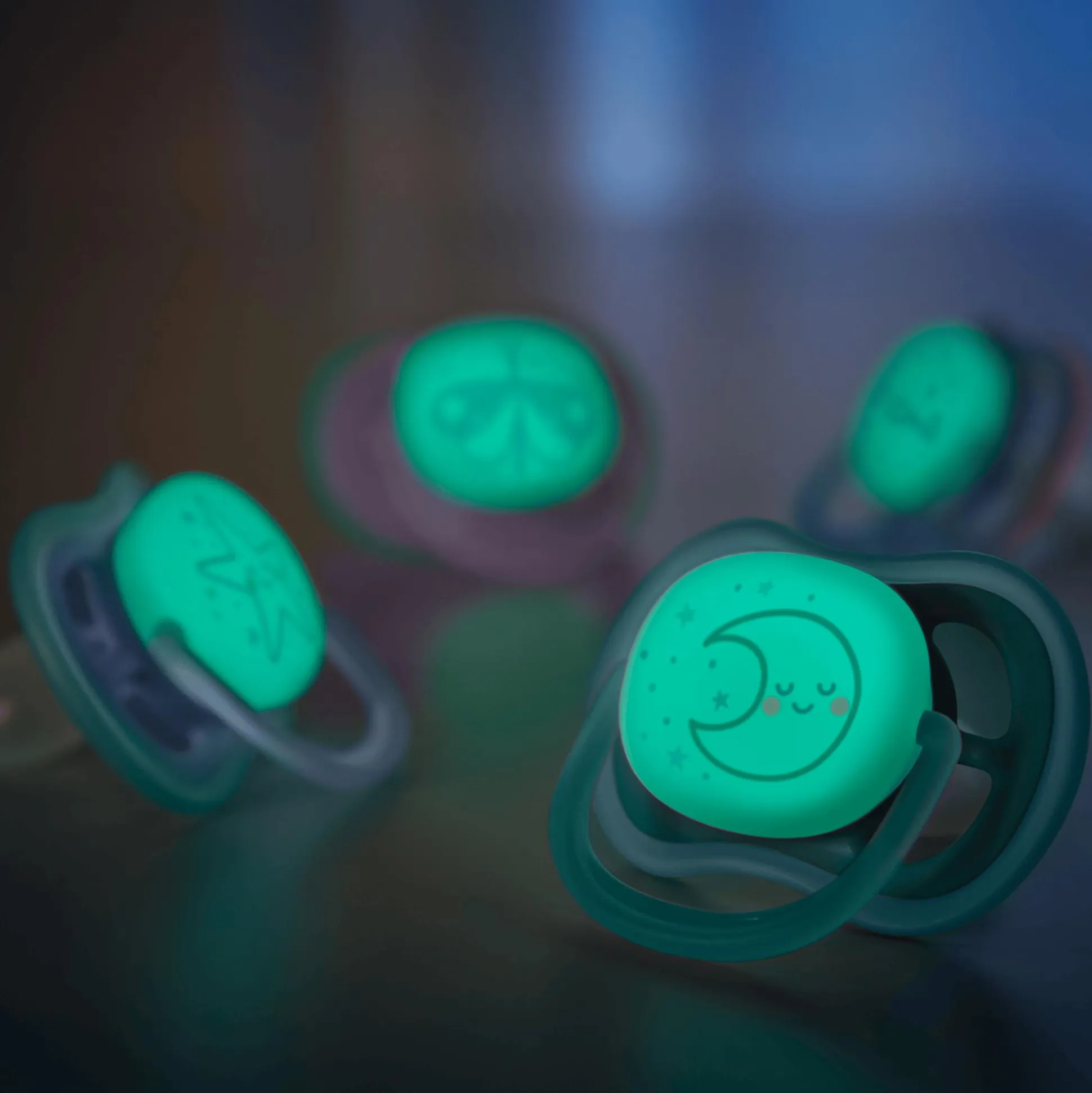 Beruhigungssauger Ultra Air Nighttime 6-18 Monate SCF376/13