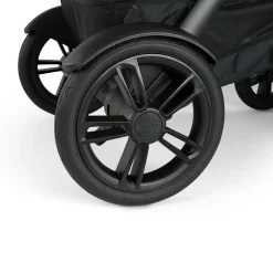 DEMI next Cosmopolitan