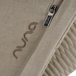 DEMI next Wanne Cosmopolitan