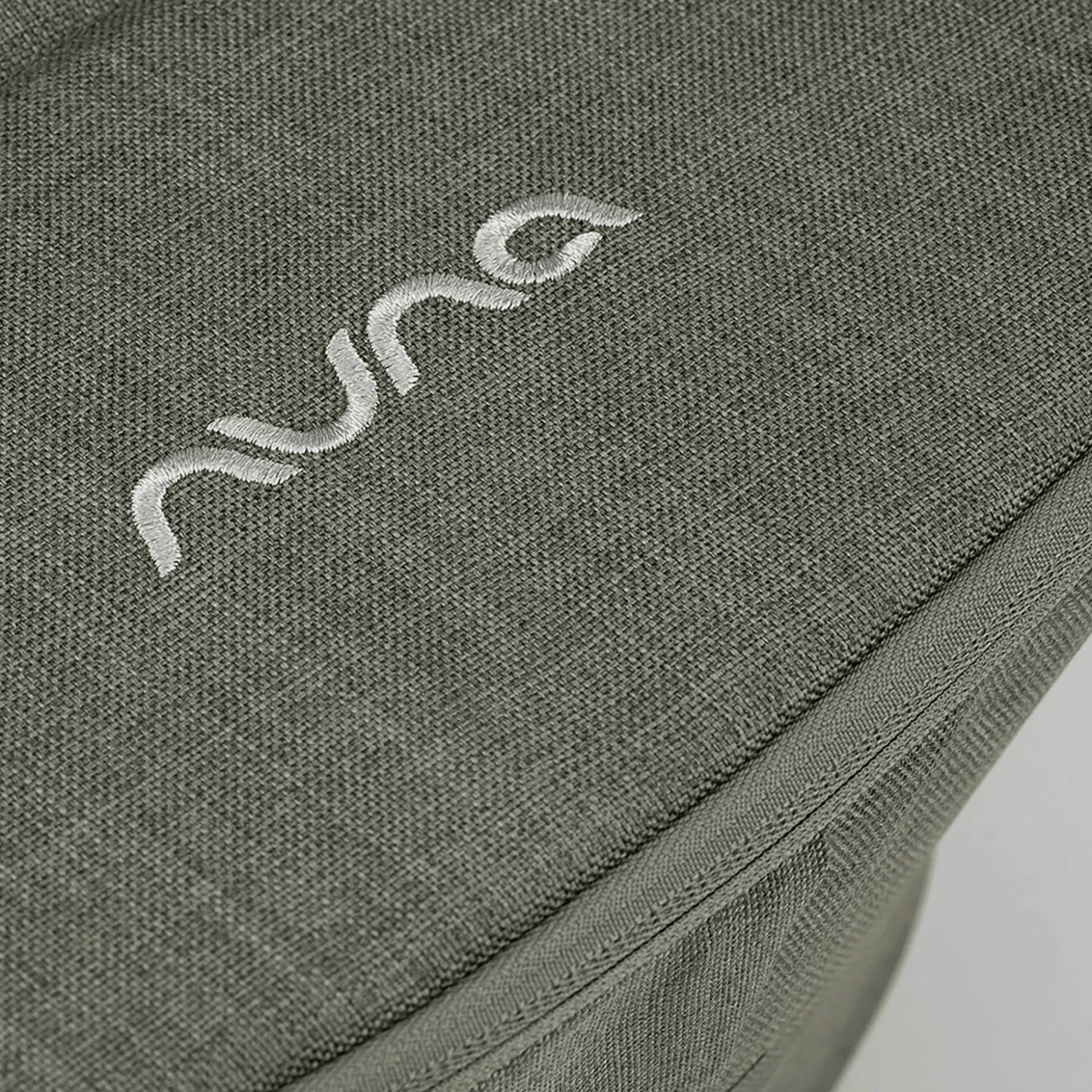 DEMI next Wanne Pine