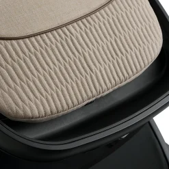 DEMI next Zweitsitz Cosmopolitan