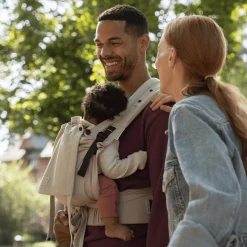 ELSA & EMIL Babytrage HUGIFY Halfbuckle Kängurubeige