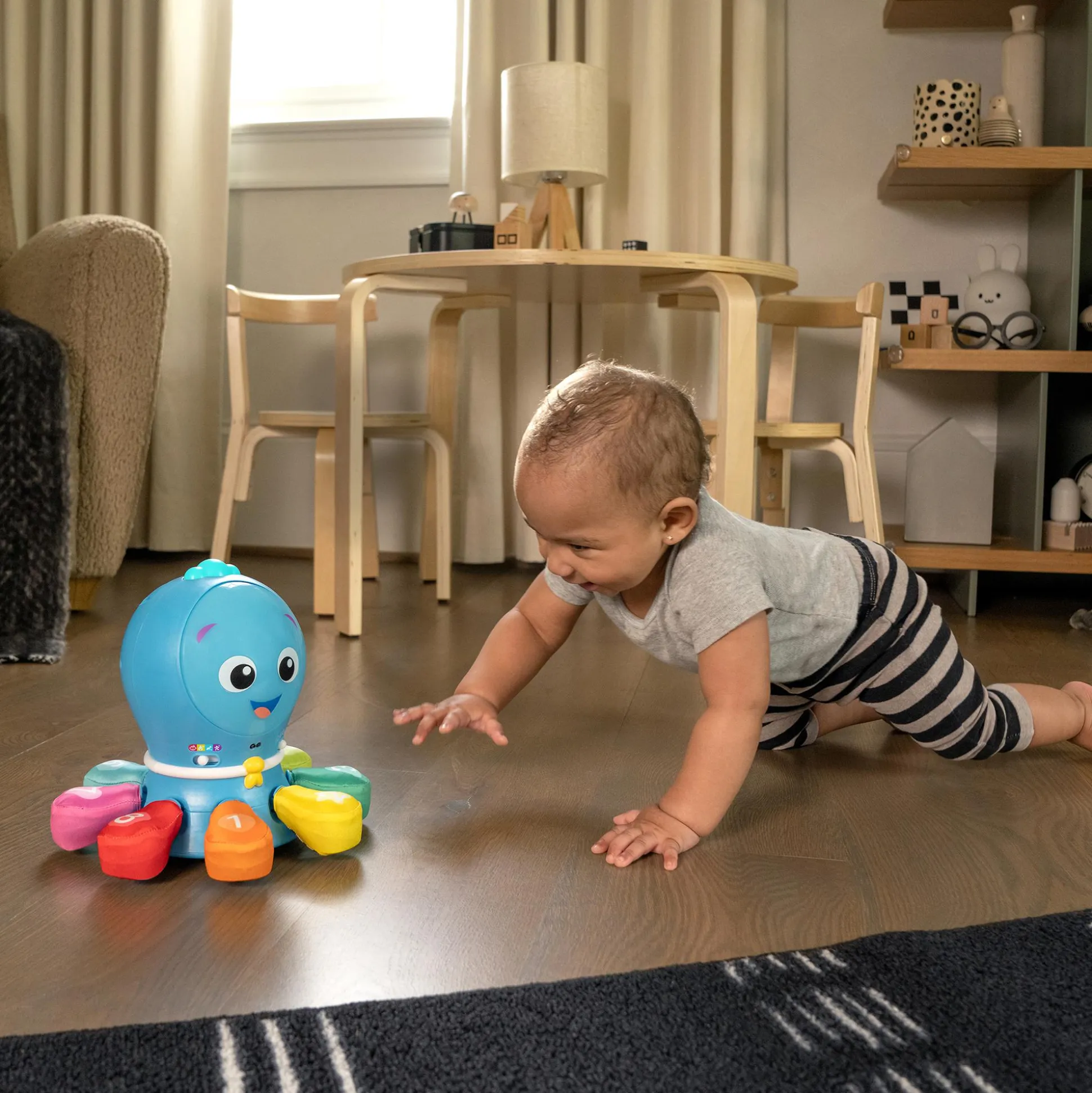 Go Opus Go Crawl and Chase Activity Toy