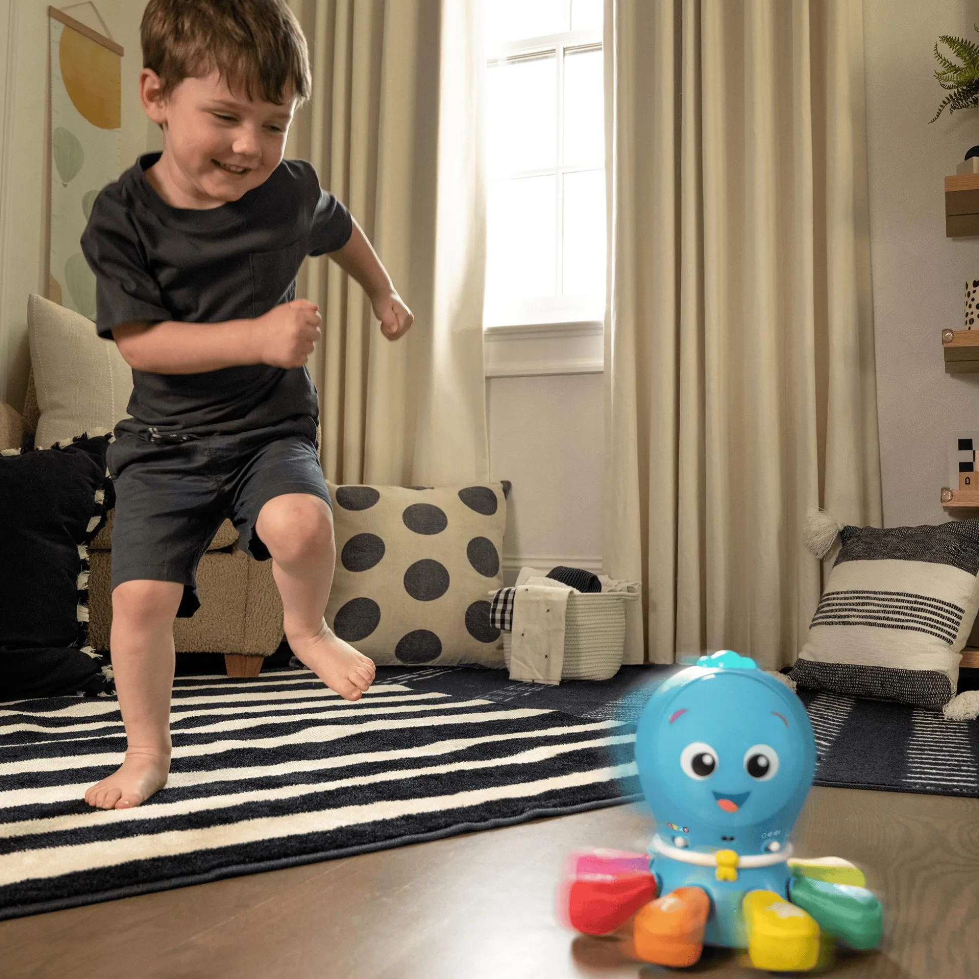 Go Opus Go Crawl and Chase Activity Toy