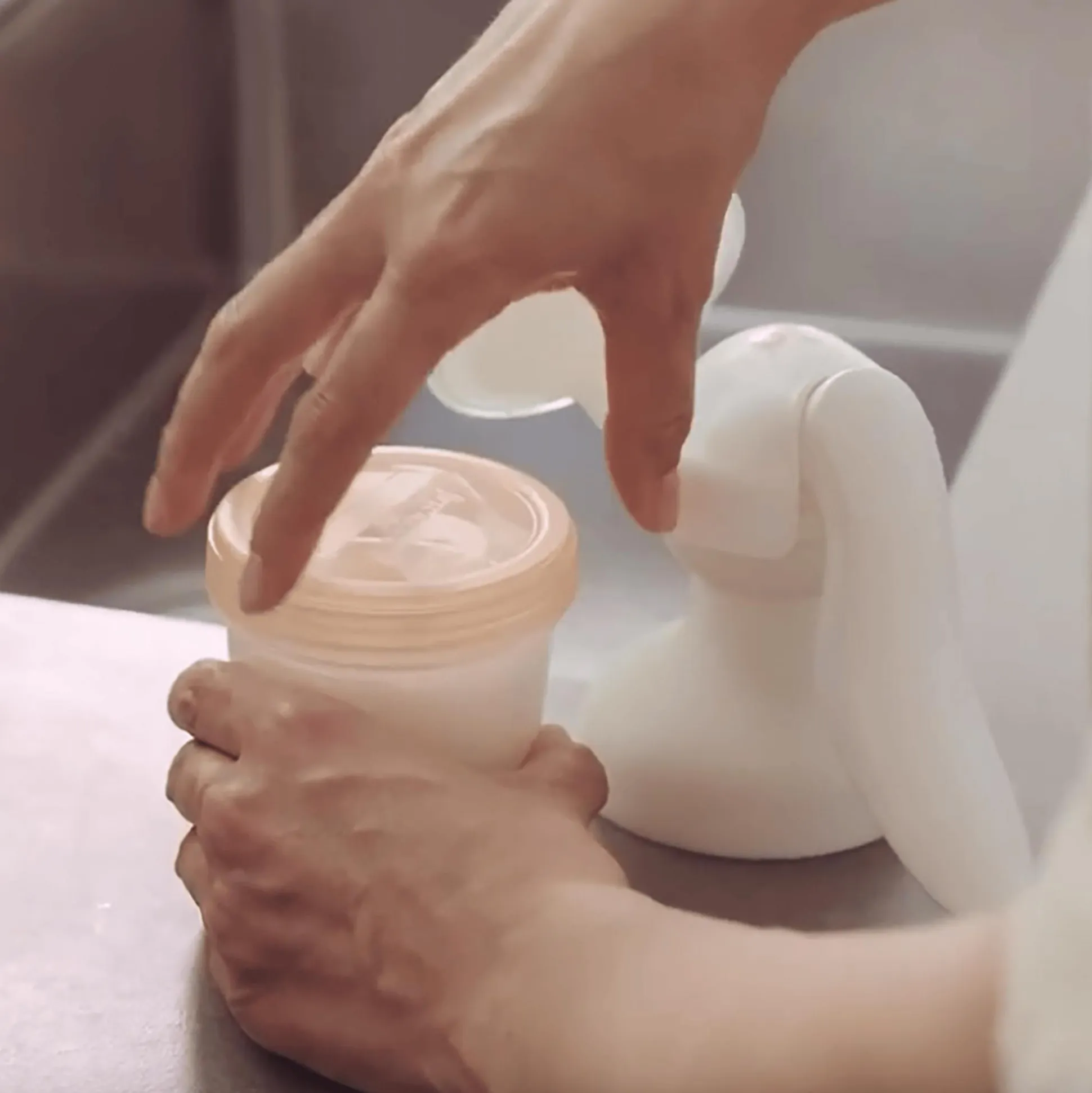 Handmilchpumpe first moments