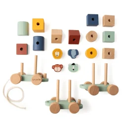 Holzeisenbahn mit Tieren