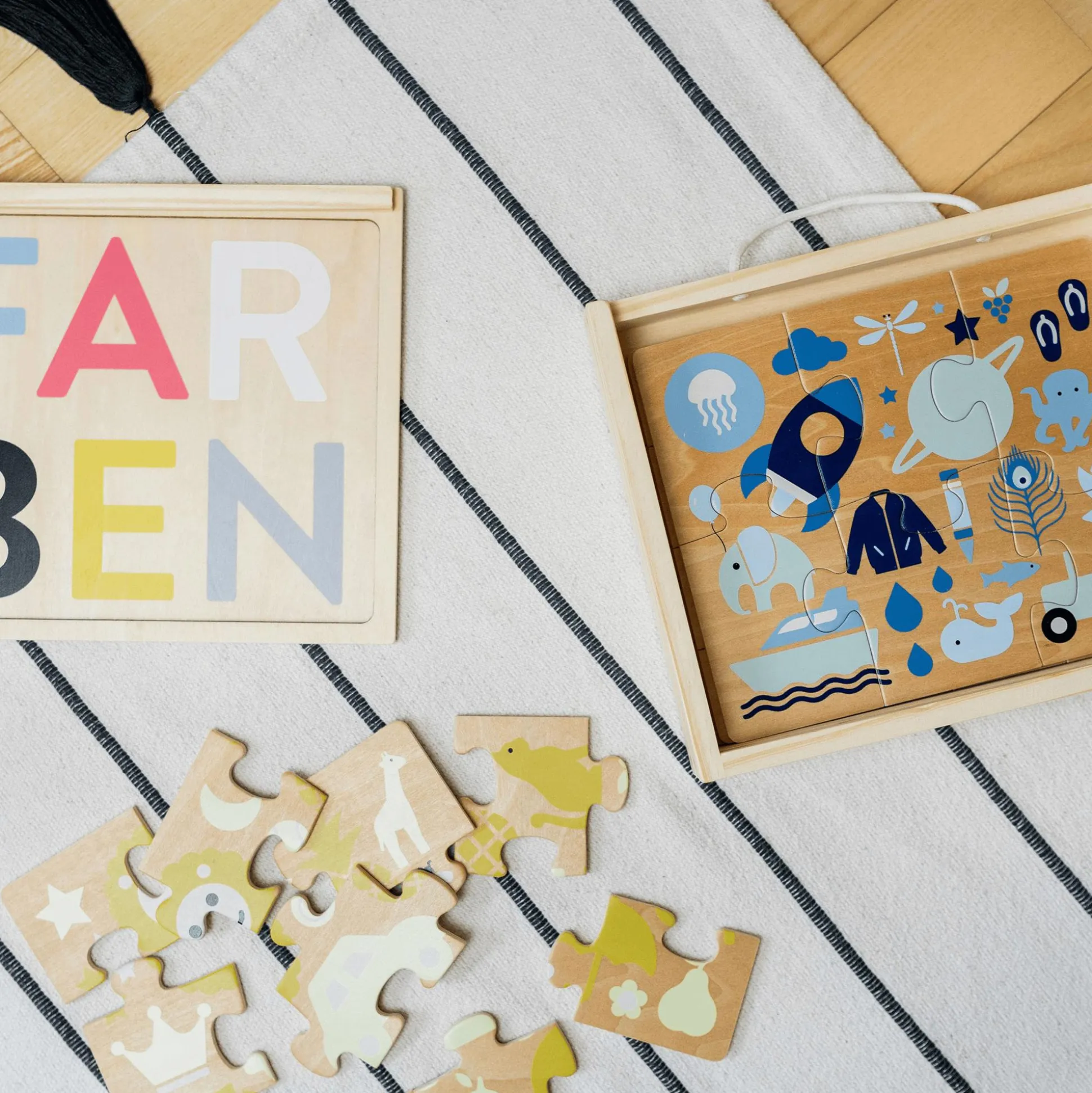 Holzpuzzle-Set Farben