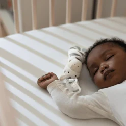 Little Friend mit Schnuller