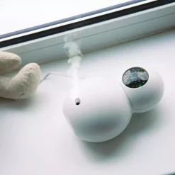 Luftbefeuchter und Projektor