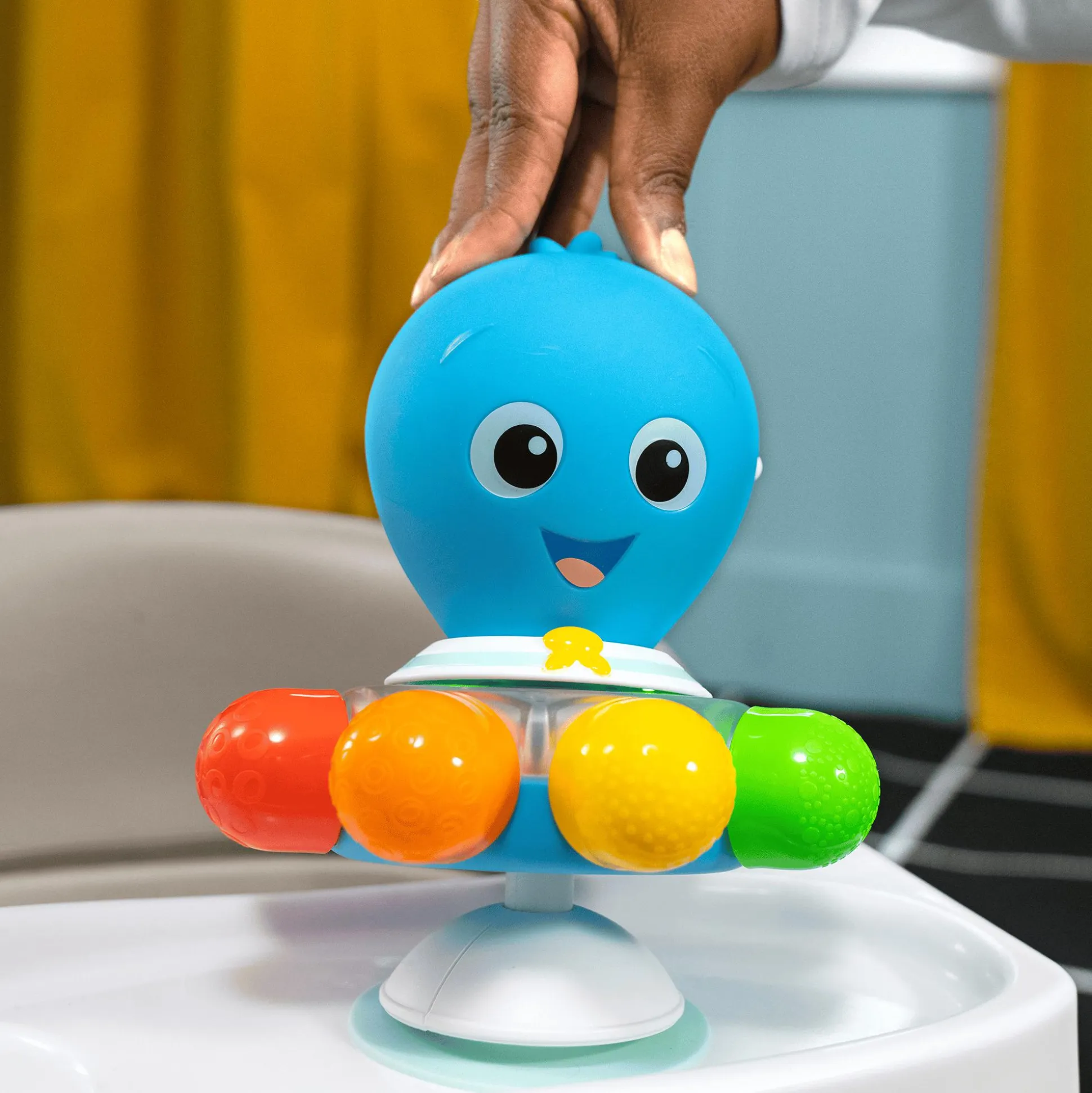 Opus' Spin and Sea Suction Cup Toy