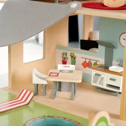 Puppenhaus mit Möbeln