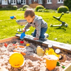 Sandkasten mit Straße Herd und Spielwanne