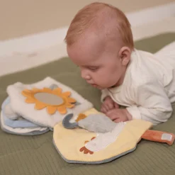 Stoffbuch mit Aktivitäten Little Farm