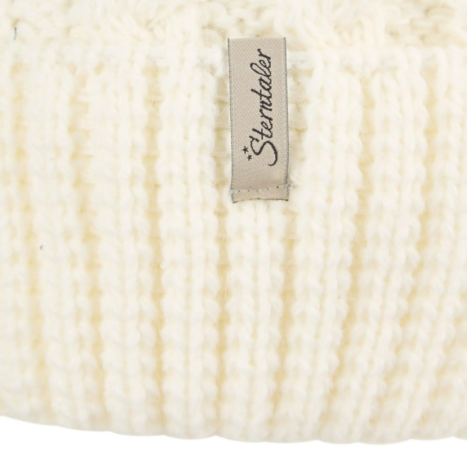 Strickmütze mit Zopfmuster